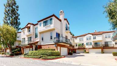 Main picture of 2952 Ballesteros Ln