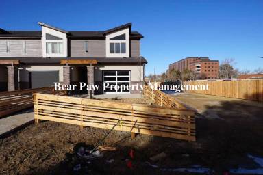 Main picture of 4005 S Teller St