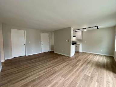 Main picture of 3055 NE 140th St