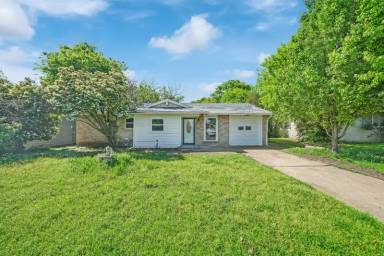 Main picture of 4622 Bayview Dr