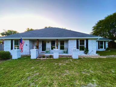 Main picture of 220 Wynnehaven Beach Rd