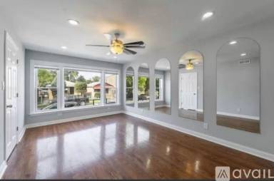 Main picture of 6217 S Seeley Ave