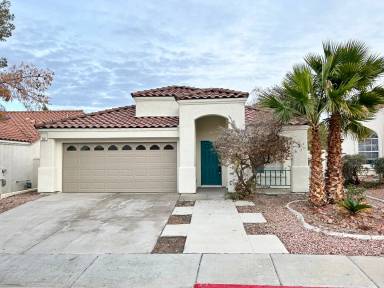 Main picture of 232 Misty Garden St