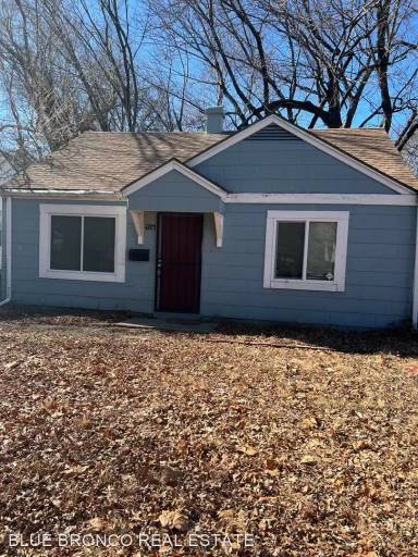 Main picture of 7116 Flora Ave