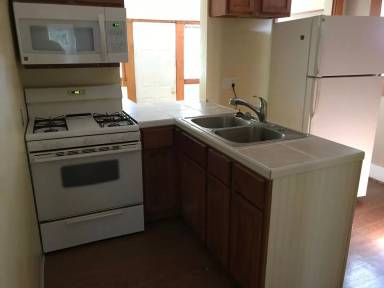 Main picture of 930 Hudson Ave