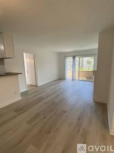 Main picture of 465 Oak St