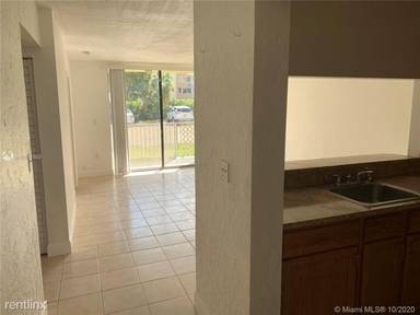 Main picture of 8075 NW 7th St