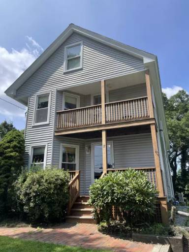 Main picture of 17 Leland Ave