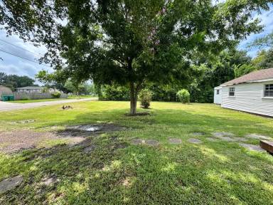 Main picture of 1415 W Kent Dr