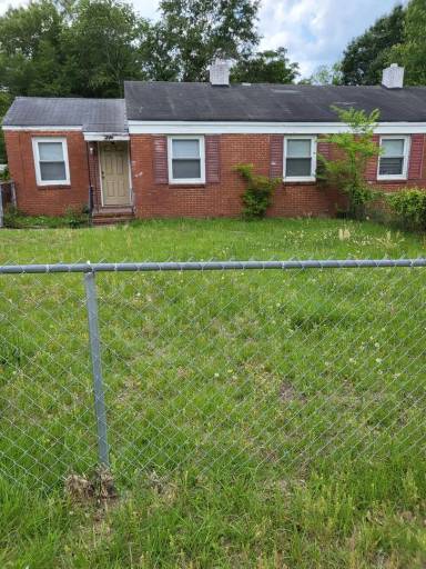 Main picture of 2542 Lyman St