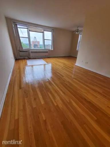 Main picture of 7140 112th St