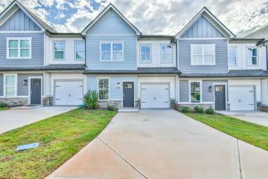 Main picture of 128 Magnolia Pl