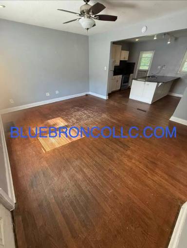 Main picture of 124 S Forest Ave
