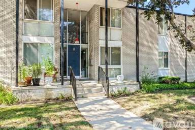 Main picture of Carleton House Condominium
