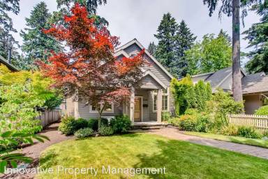Main picture of 828 8th St