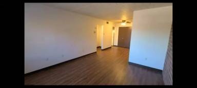 Main picture of 10 N Meadowcroft Ave
