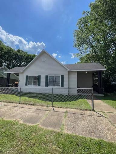 Main picture of 3003 1st Ave