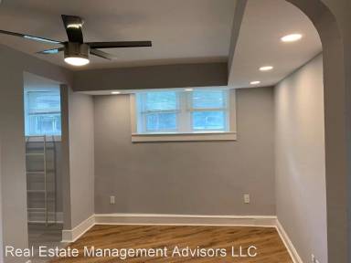 Main picture of 625 E Vernon Rd