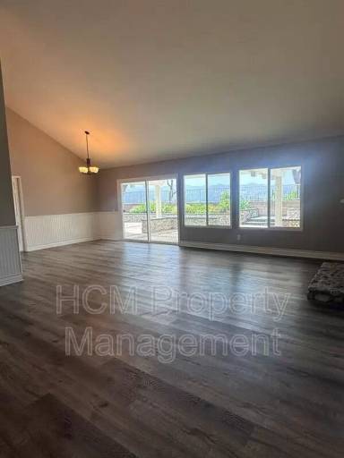 Main picture of 21700 Potomac Ave