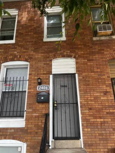 Main picture of 2420 Wilkens Ave