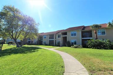 Main picture of 4001 Crockers Lake Blvd