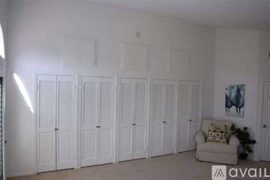 Main picture of 444 E Ave