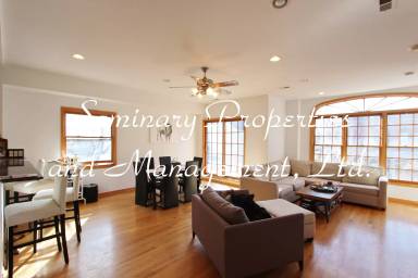 Main picture of 1900 W Belmont Ave