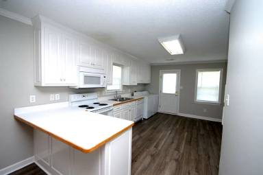 Main picture of 310 Perkins Rd