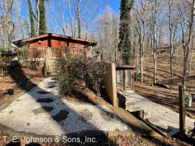 Main picture of 7079 Shallowford Rd