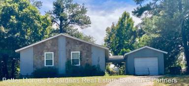 Main picture of 233 Monterey Ct
