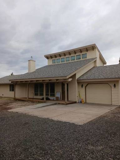 Main picture of 2500 SW 83rd St