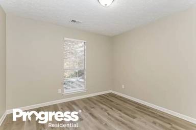 Main picture of 7595 Sunstone Dr
