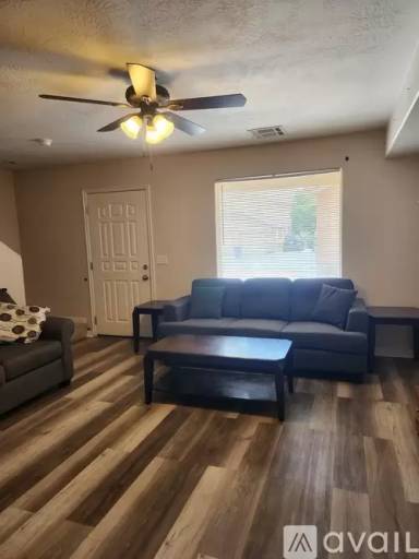 Main picture of 717 Hafen Ln