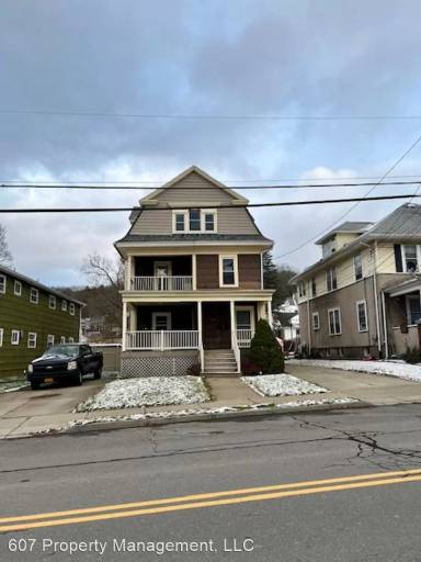 Main picture of 119 Park Ave