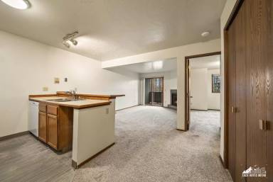 Main picture of 4611 Juneau St