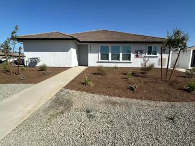 Main picture of 2340 Oakmont Cir