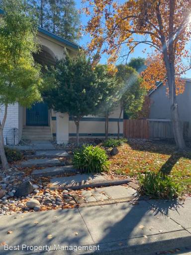 Main picture of 3320 Camarones Pl
