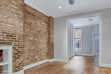 Main picture of 134 Orchard St