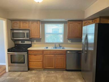 Main picture of 1202 N Lincoln Ave