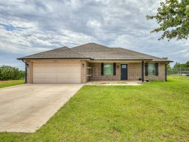 Main picture of 2202 County Street 2976