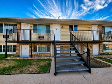 Main picture of 3020 Denver St