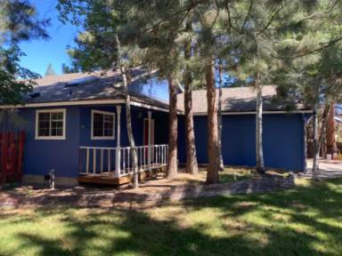 Main picture of 60637 Devon Cir