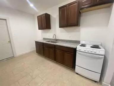 Main picture of 9217 Longworth St