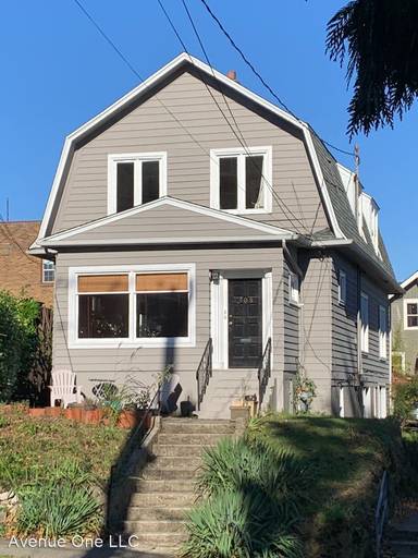 Main picture of 308 N 72nd St