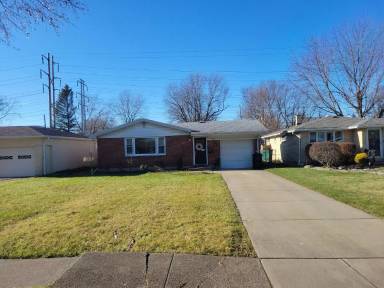 Main picture of 2664 Parker Blvd