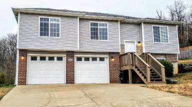 Main picture of 108 Lakeview Ct
