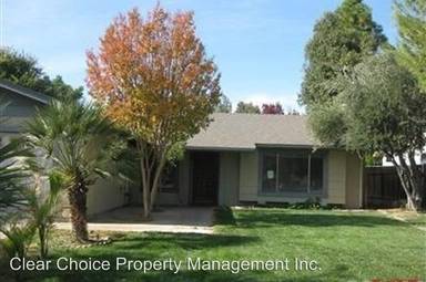 Main picture of 215 Appaloosa Dr