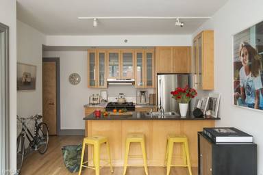 Main picture of 180 Atlantic Ave