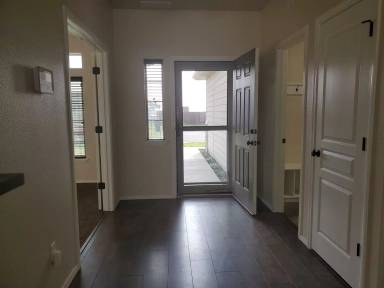 Main picture of 855 S Rumney Ave