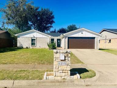 Main picture of 1237 N Knowles Dr